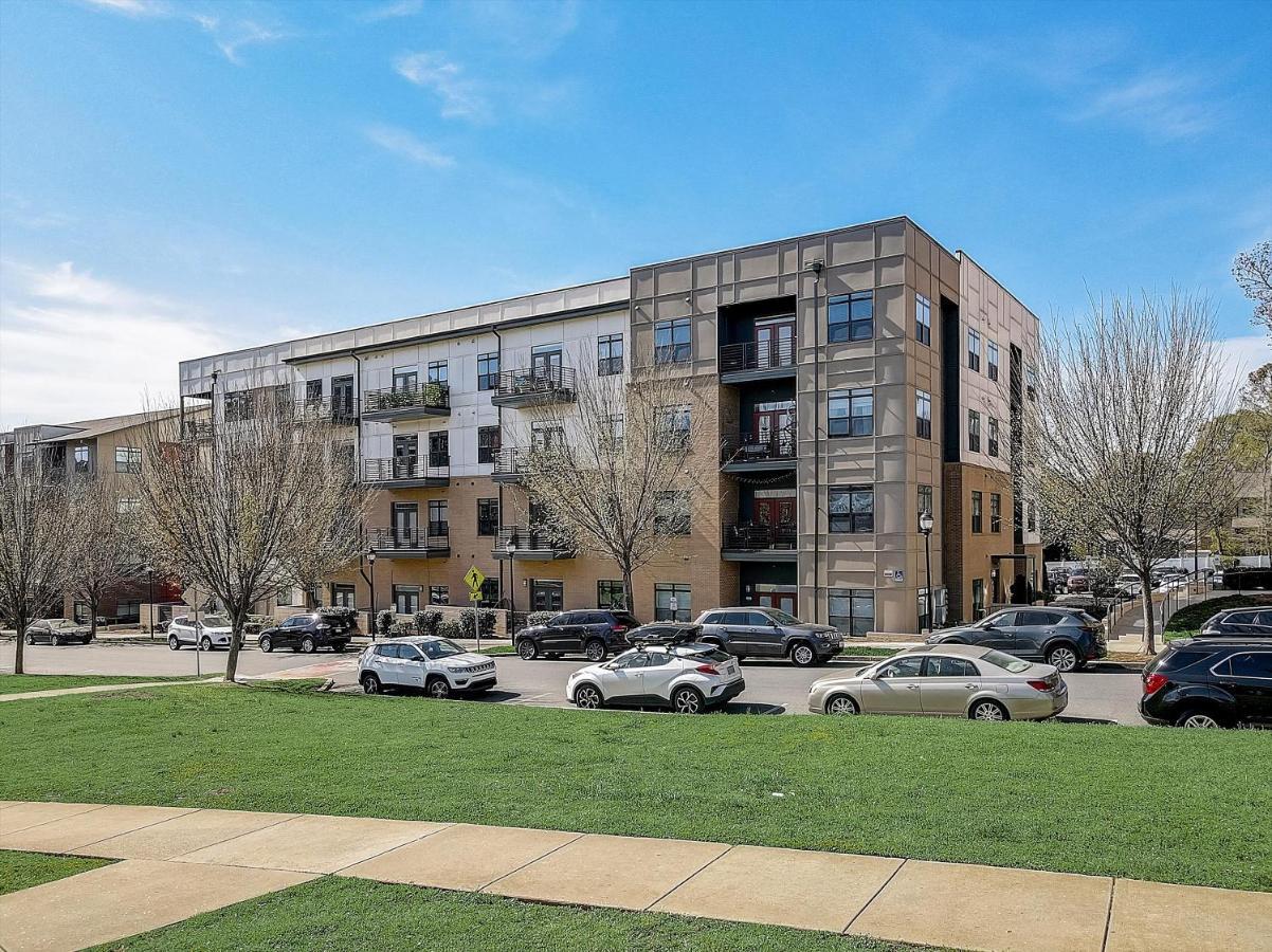 Frontdesk Village At Commonwealth Apts Plaza Midwood Charlotte Exteriér fotografie